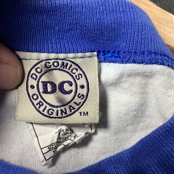 Vintage ‘90s DC Comics Justice League White Tee with Blue Accents - Picture 2 of 6